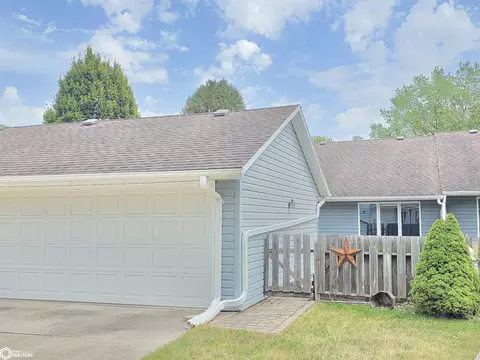 380 S Yorktown Pike #30, Mason City, IA 50401