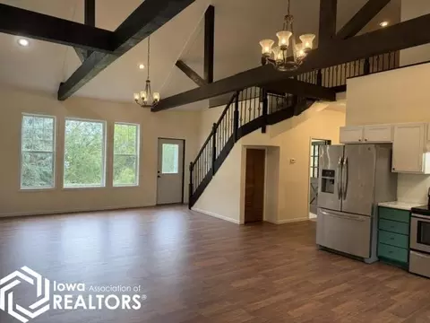 2077 P Ave, Clarinda, IA 51632