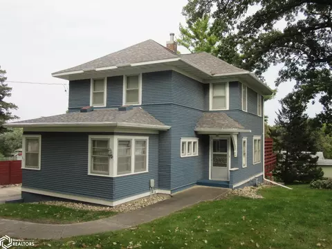 615 S 4th St, Forest City, IA 50436