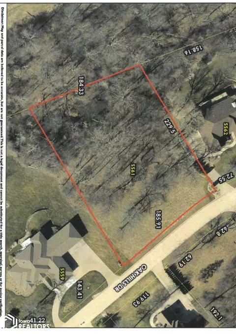5561 Oak Hills Dr, Burlington, IA 52601
