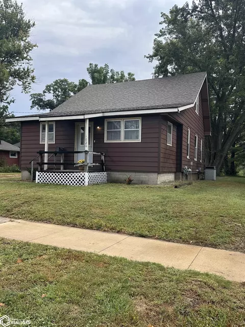 1620 River St, Iowa Falls, IA 50126