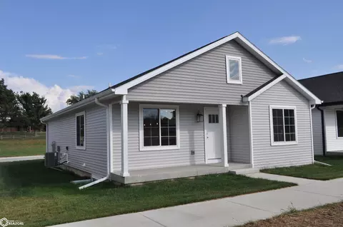 1003 Willow Dr, Manning, IA 51455