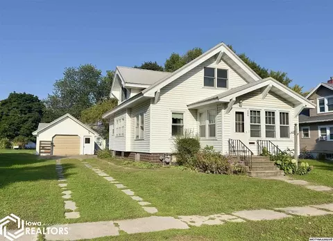 204 11th St N, Northwood, IA 50459