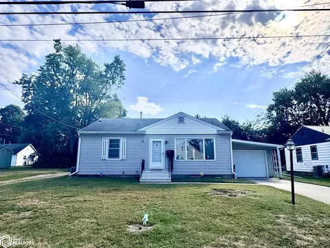 805 S 7th St, Fairfield, IA 52556