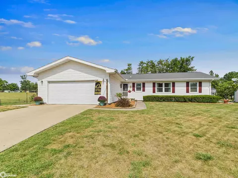 306 Hickory Ter, Keokuk, IA 52632