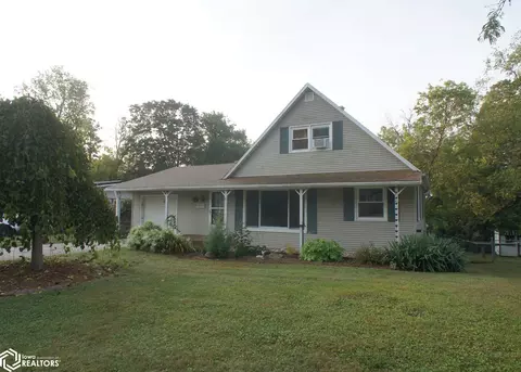 608 Lincoln Dr, Webster City, IA 50595