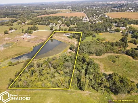 880 Montagne Ln, Ottumwa, IA 52501