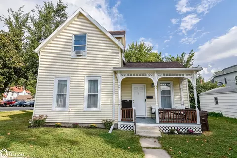 5 W Lincoln St, Marshalltown, IA 50158