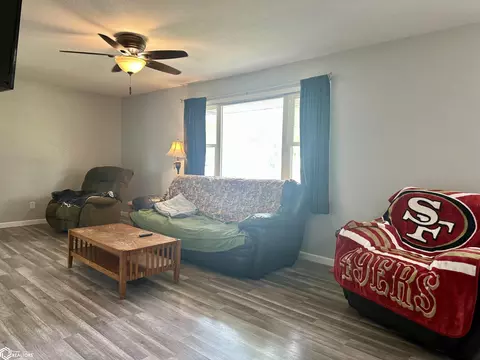 Living - 554 Prairie Ave, Derby, IA 50068 photo 3 of 3