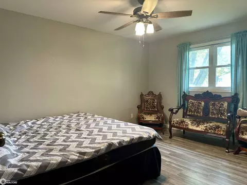 Bedroom - 554 Prairie Ave, Derby, IA 50068 photo 2 of 3
