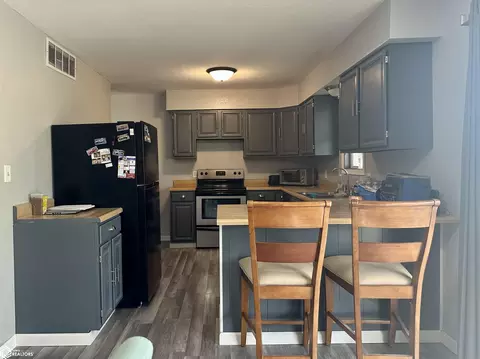 Kitchen - 554 Prairie Ave, Derby, IA 50068 photo 1 of 4