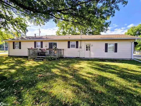 Exterior - 805 E Carpenter St, Creston, IA 50801 photo 5 of 6