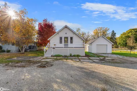 304 Main St, Hanlontown, IA 50444