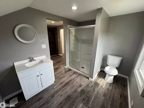 Bath - 21468 240th Ave, Centerville, IA 52544 photo 3 of 3