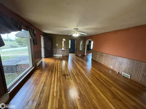 Living - 21468 240th Ave, Centerville, IA 52544 photo 2 of 16