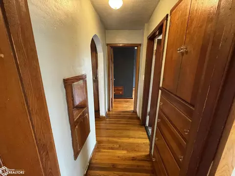 Entry Way - 21468 240th Ave, Centerville, IA 52544 photo 1 of 4