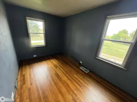 Bedroom - 21468 240th Ave, Centerville, IA 52544 photo 2 of 4