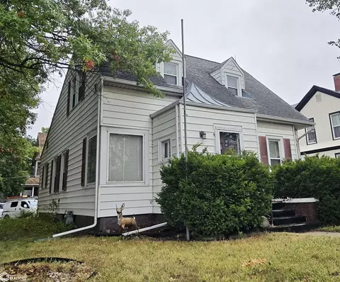 403 A Ave E, Oskaloosa, IA 52577