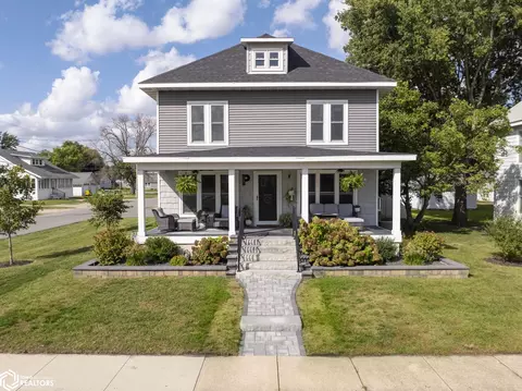 222 Thompson St, Sheffield, IA 50475