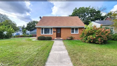 212 S Ohio Ave, Mason City, IA 50401