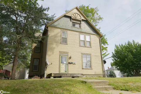 218 S Gunnison St, Burlington, IA 52601