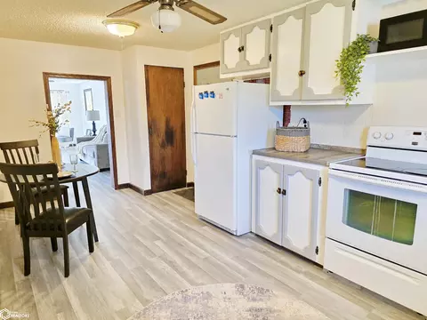 210 E Taft St, Manly, IA 50456 photo 10