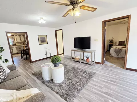 210 E Taft St, Manly, IA 50456 photo 5