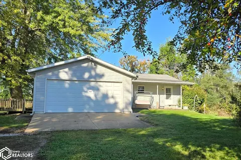 2710 248th St, Oskaloosa, IA 52577