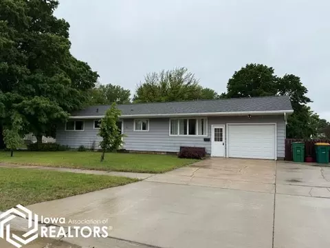 1203 N Mccoy St, Algona, IA 50511