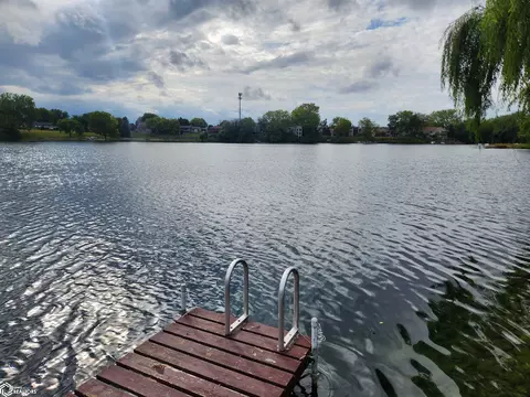 660 Briarstone Dr #5, Mason City, IA 50401