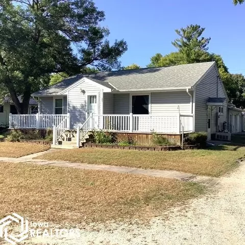 303 W 1st Ave, Swea City, IA 50590