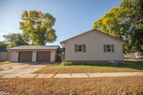 348 Ripley St NW, Titonka, IA 50480