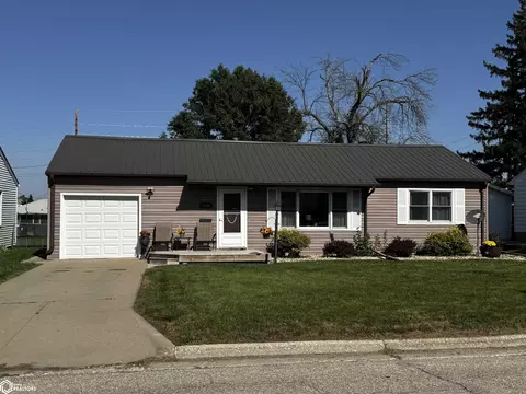 1706 Elder Dr, Marshalltown, IA 50158