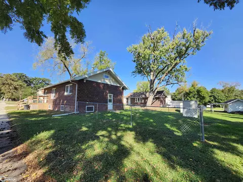 245 W N St, Forest City, IA 50436