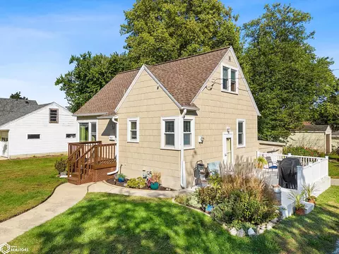 512 17th St SE, Mason City, IA 50401