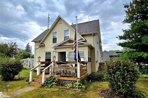 209 E Spahr St, Mount Union, IA 52644