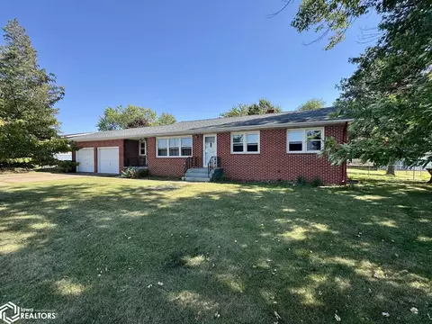 706 Ramsey St, West Burlington, IA 52655