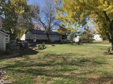 Exterior - 313 E 3rd St, Arthur, IA 51431 photo 4 of 5