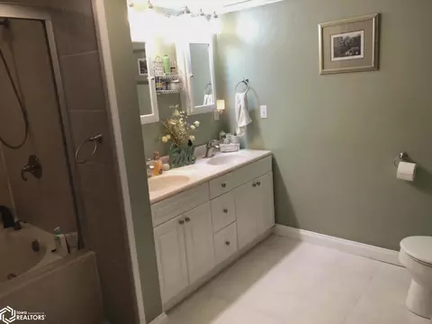Bath - 313 E 3rd St, Arthur, IA 51431 photo 1 of 2