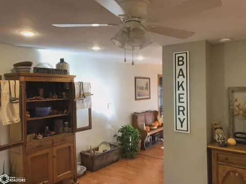 Entry Way - 313 E 3rd St, Arthur, IA 51431 photo 4 of 6