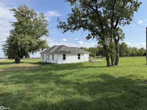 2128 262nd St, Hamburg, IA 51640