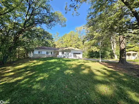 11345 Timberlake Dr, West Burlington, IA 52655