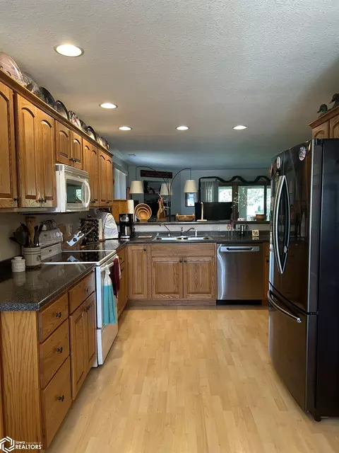 322 16th Ave NE, Hampton, IA 50441 photo 10