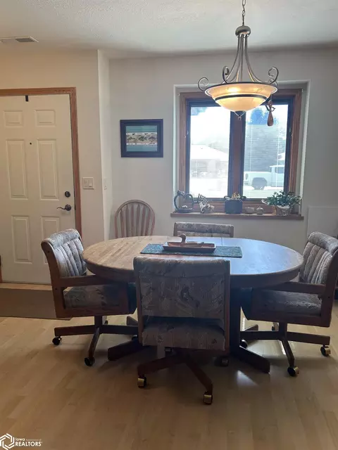 322 16th Ave NE, Hampton, IA 50441 photo 9