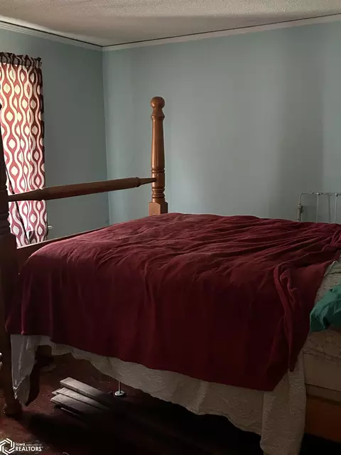 Bedroom - 511 E 5th St, Atlantic, IA 50022 photo 2 of 3