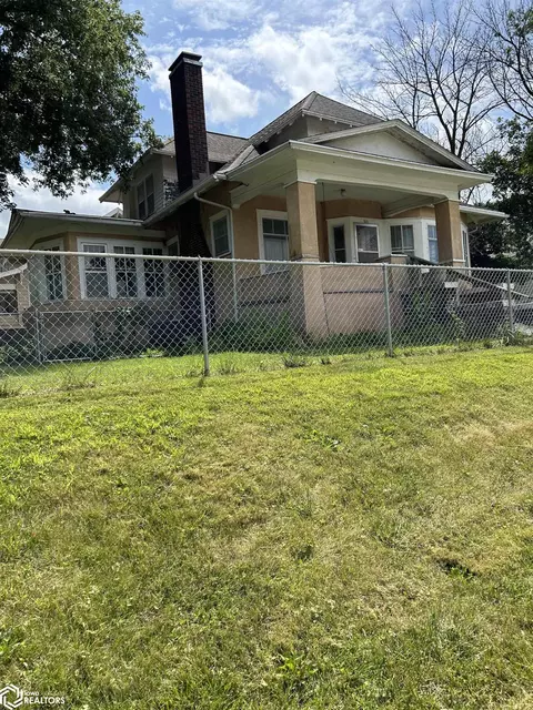Exterior - 511 E 5th St, Atlantic, IA 50022 photo 1 of 4