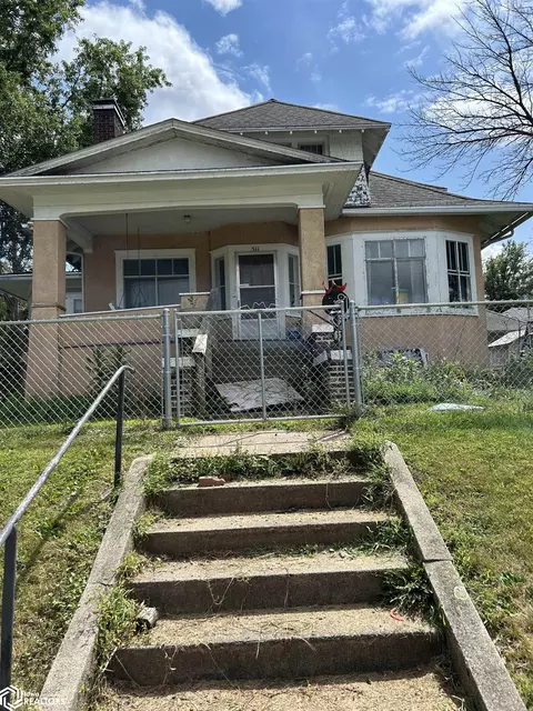Exterior - 511 E 5th St, Atlantic, IA 50022 photo 2 of 4