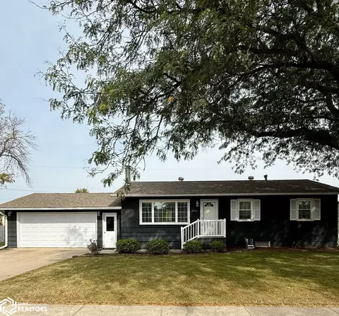 2506 Sunset, Iowa Falls, IA 50126
