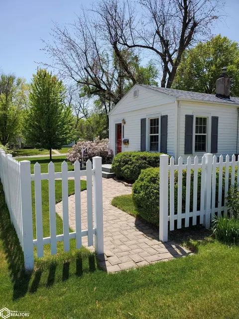 2009 N Jefferson, Ottumwa, IA 52501