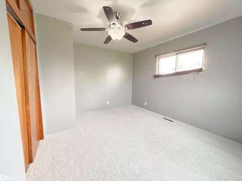 Bedroom - 1330 Sunset Dr, Hampton, IA 50441 photo 8 of 9